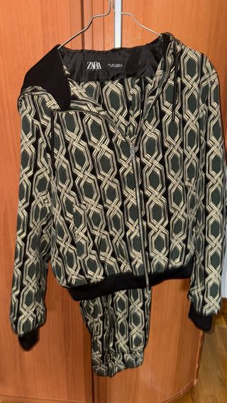 Chándal Zara Estampado Geométrico
