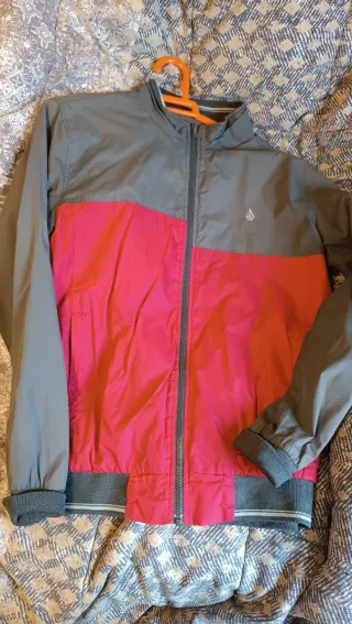 Sudadera Volcom gris y roja