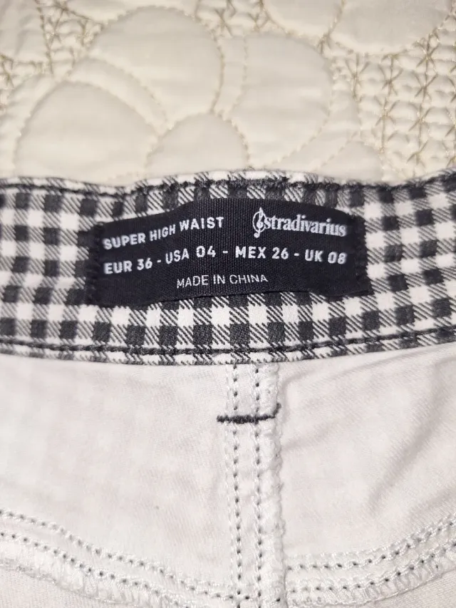 Pantalones de cuadros blanco y negro