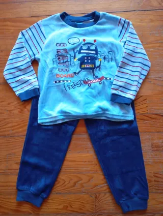 Pijama niño robot patinador talla 5