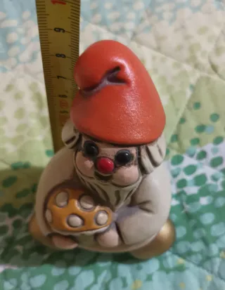 Thun gnomo con fungo dorato