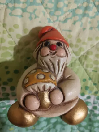 Thun gnomo con fungo dorato