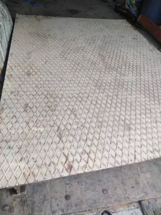 Rampa metálica antideslizante