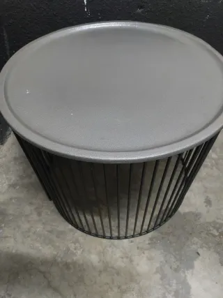 Mesa auxiliar metálica redonda
