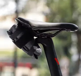 Bolsa portaherramientas para sillín bici o cuadro.