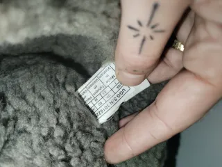 Botas UGG grises con lazos