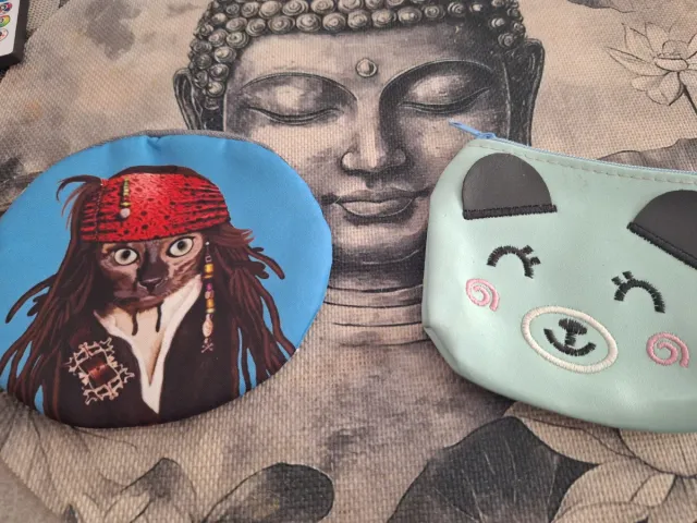 Dos monederos gato pirata Johnny Depp y perro