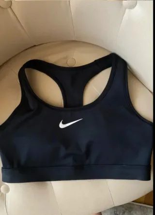Top Nike Dri-Fit negro talla S