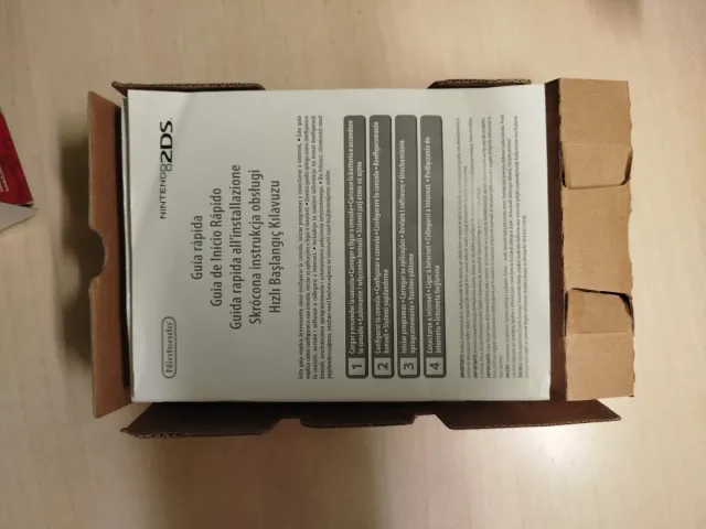 Nintendo 2DS Transparente Roja