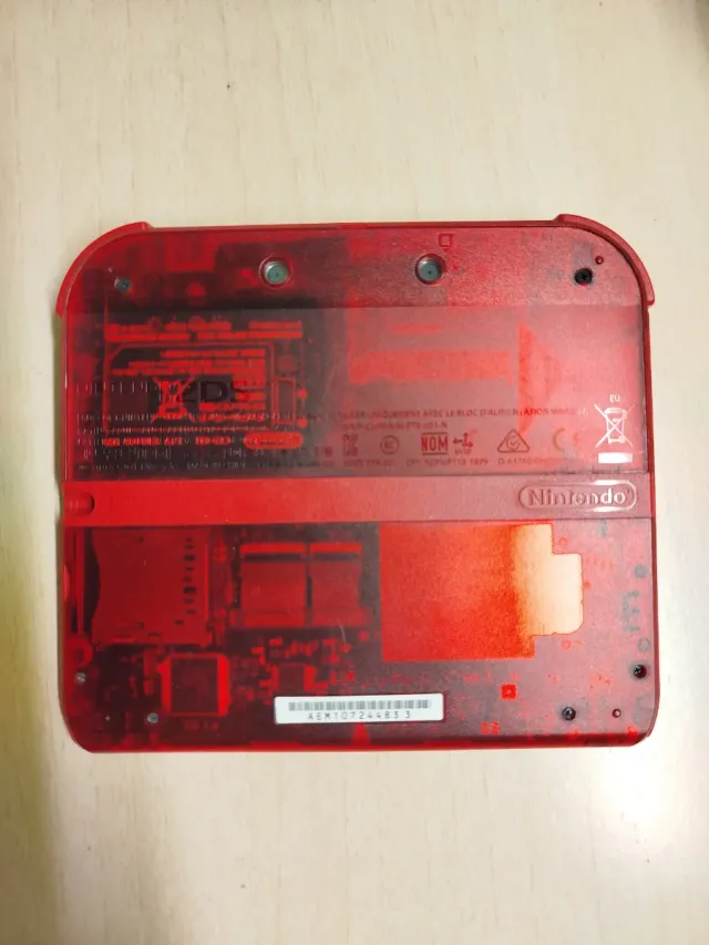 Nintendo 2DS Transparente Roja