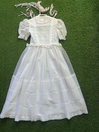 Vestido de comunión para niña.