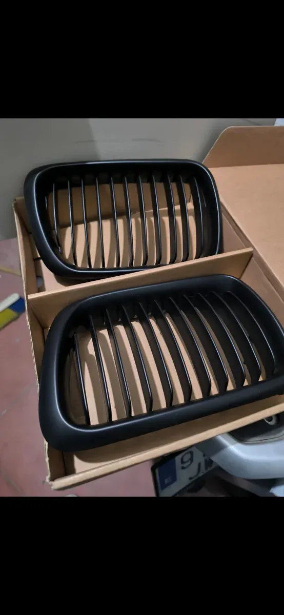 Riñones BMW E36 Negro Mate