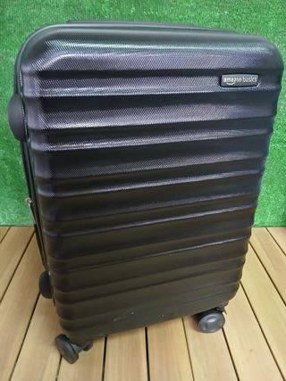 Maleta AmazonBasics Negra Rígida 4 Ruedas, 53,5 cm