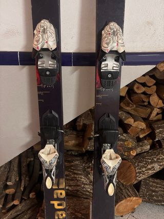 Esquís Armada con fijaciones