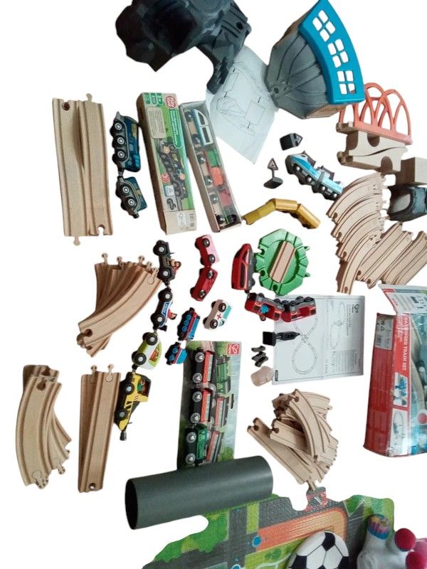 Piste in legno per trenini