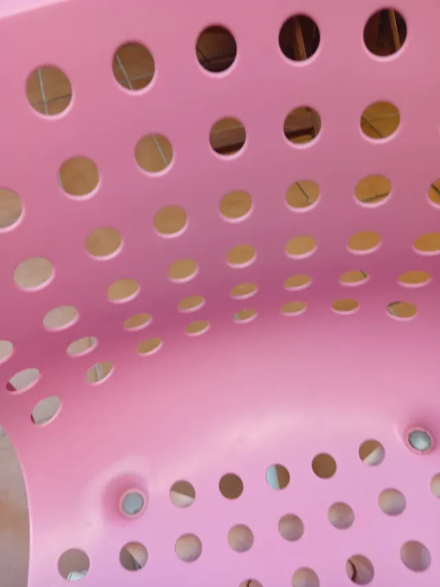 Silla de escritorio rosa con ruedas