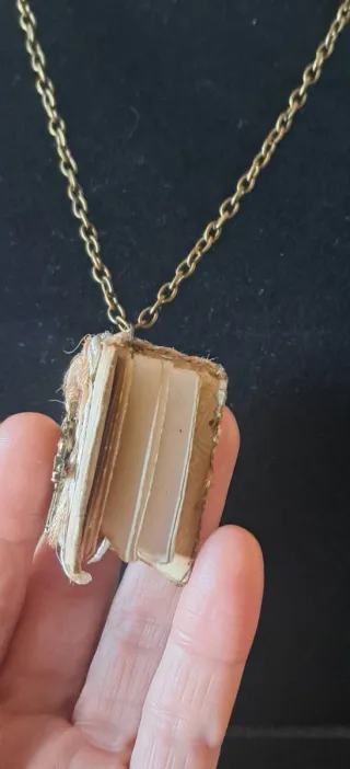 Ciondolo Minilibro Fate Artigianale