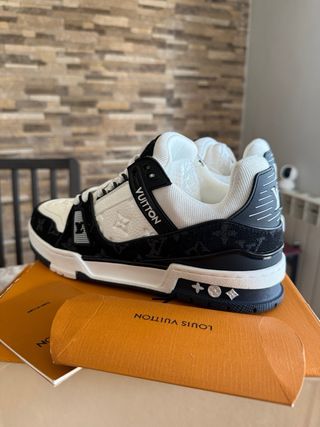 Zapatos Louis Vuitton Negros y Blancos