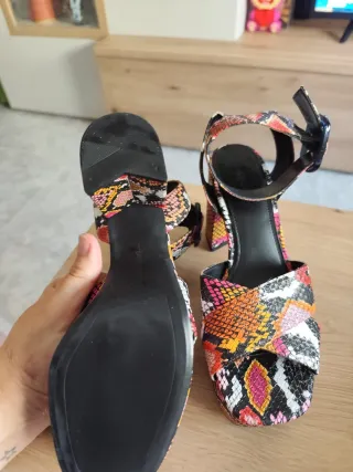 Sandalias tacón serpiente multicolor