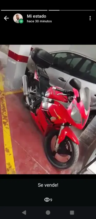 Moto deportiva 125cc roja