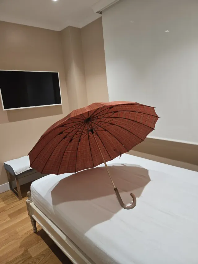 Paraguas manual rojo