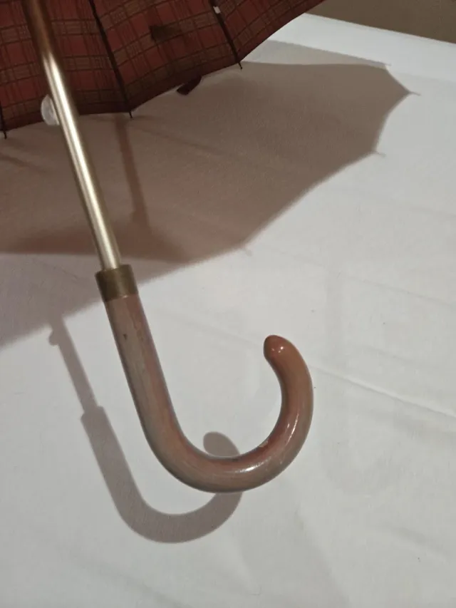 Paraguas manual rojo