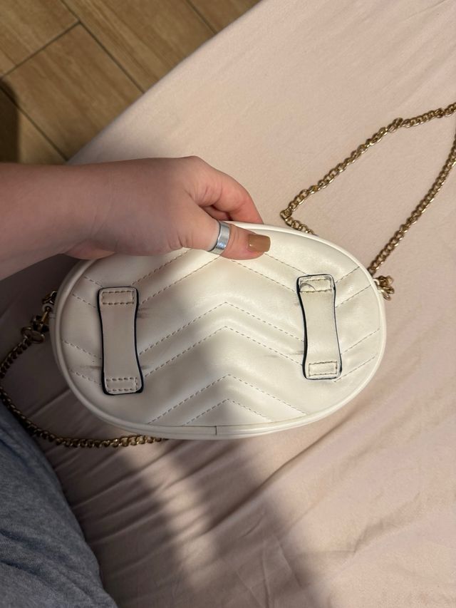 Bolso blanco acolchado