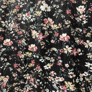 Camiseta floral Bershka manga 3/4 Talla S