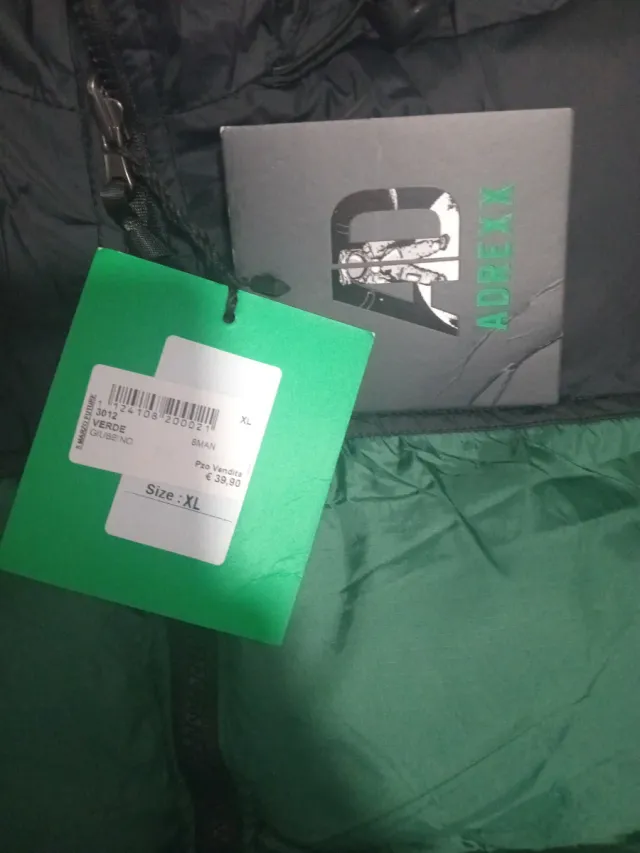 Chaqueta hombre nueva verde y negra