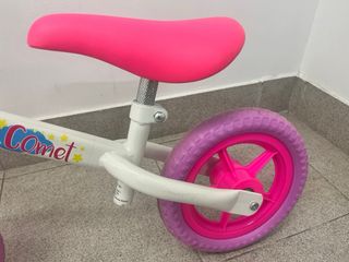 Bicicleta de equilibrio Chicco Pink Comet
