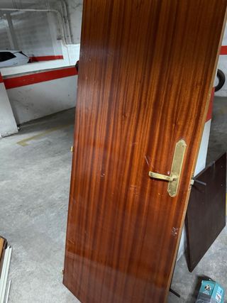 Puerta de paso madera con maneta