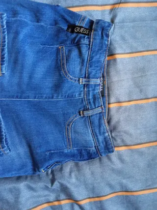 Pantalón pitillo Guess Talla S