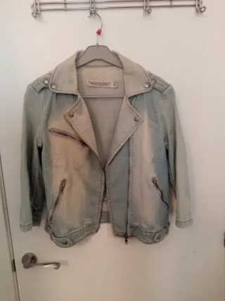 Cazadora vaquera corta Zara Talla XS