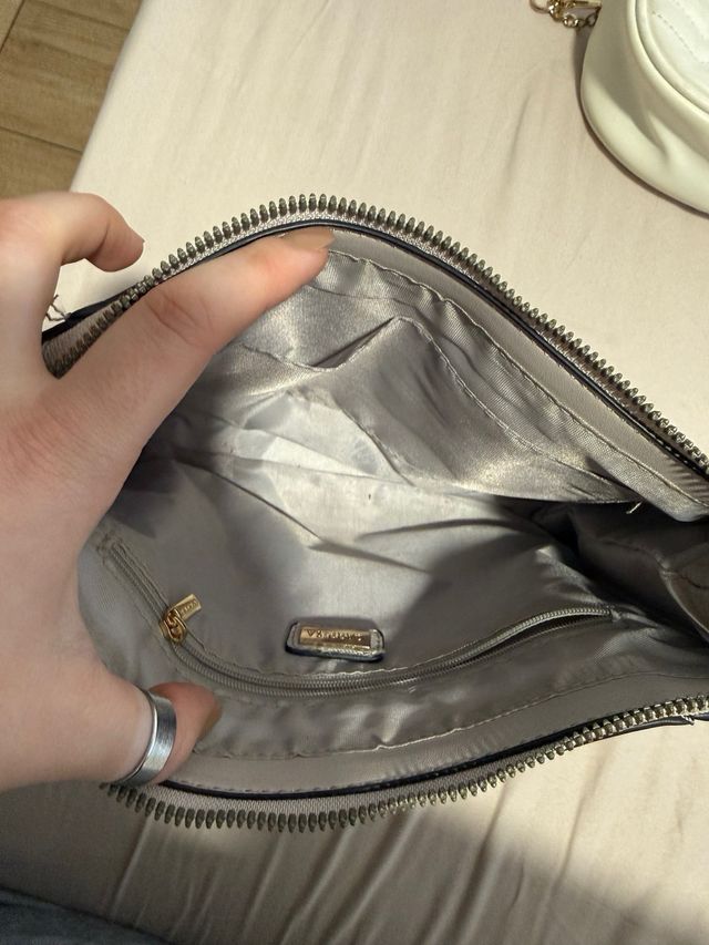 Bolso Gris y Blancos