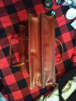 Maletín de cuero auténtico con asas