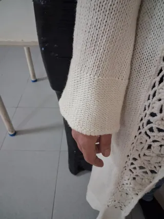 Abrigo largo de encaje blanco