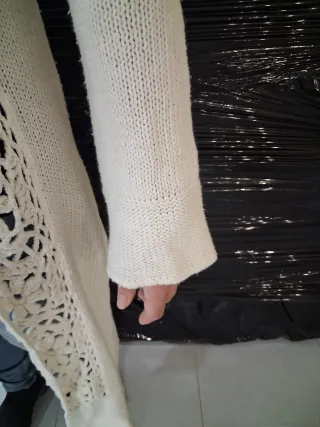 Abrigo largo de encaje blanco