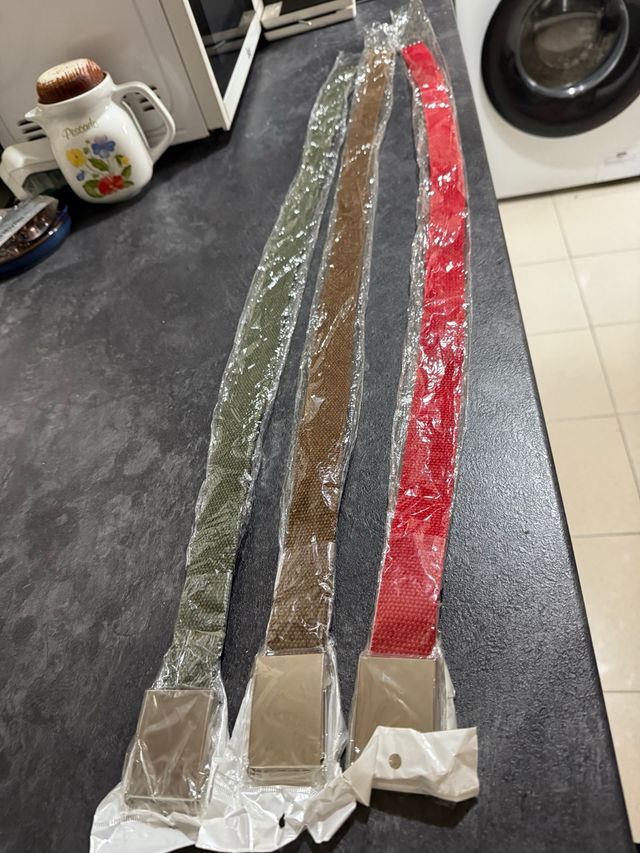 Pack 3 Cinturones Nuevos rojo , verde y marrón