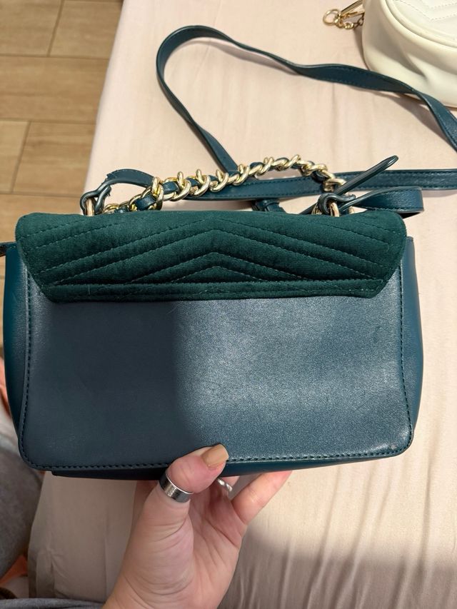 Bolso verde esmeralda de terciopelo