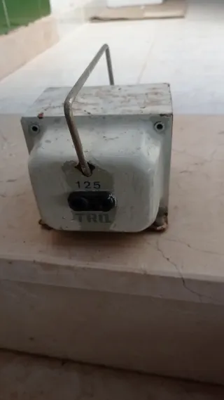 Transformador reversible 800W para 125V/220V