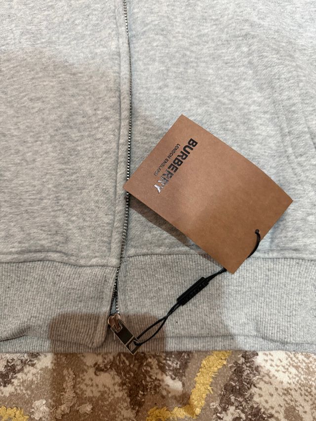 Sudadera Burberry Gris con Capucha