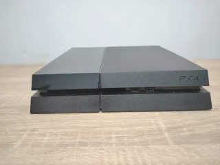 PS4+14 JUEGOS 2.5TB Accesorios incluidos