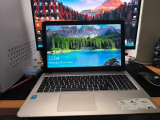 Portátil Asus X40L