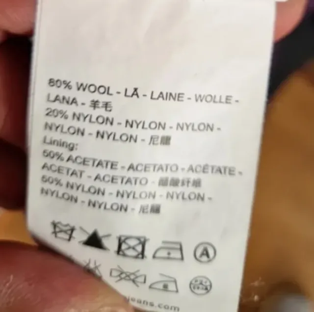 Abrigo Salsa Negro como nuvo