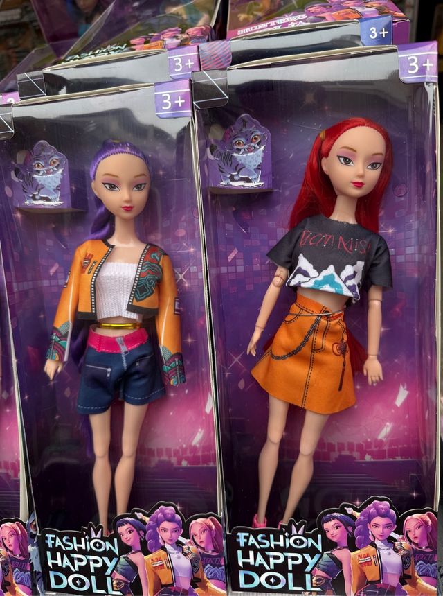 Muñeca Huntrix Rojo