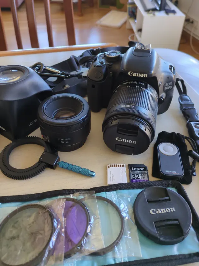 Cámara Canon EOS 600D + Lentes y Accesorios