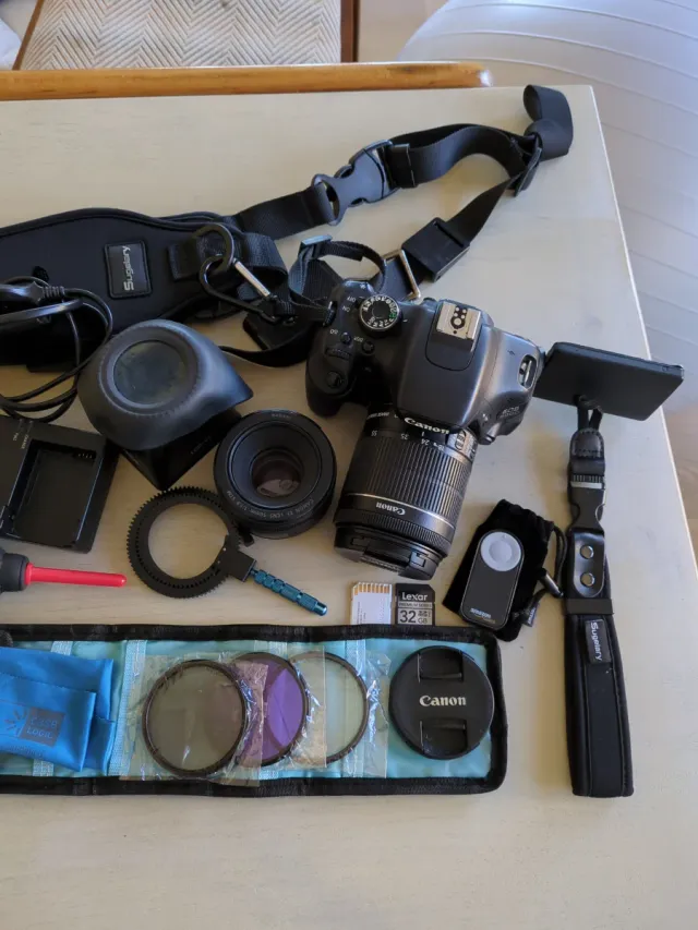 Cámara Canon EOS 600D + Lentes y Accesorios