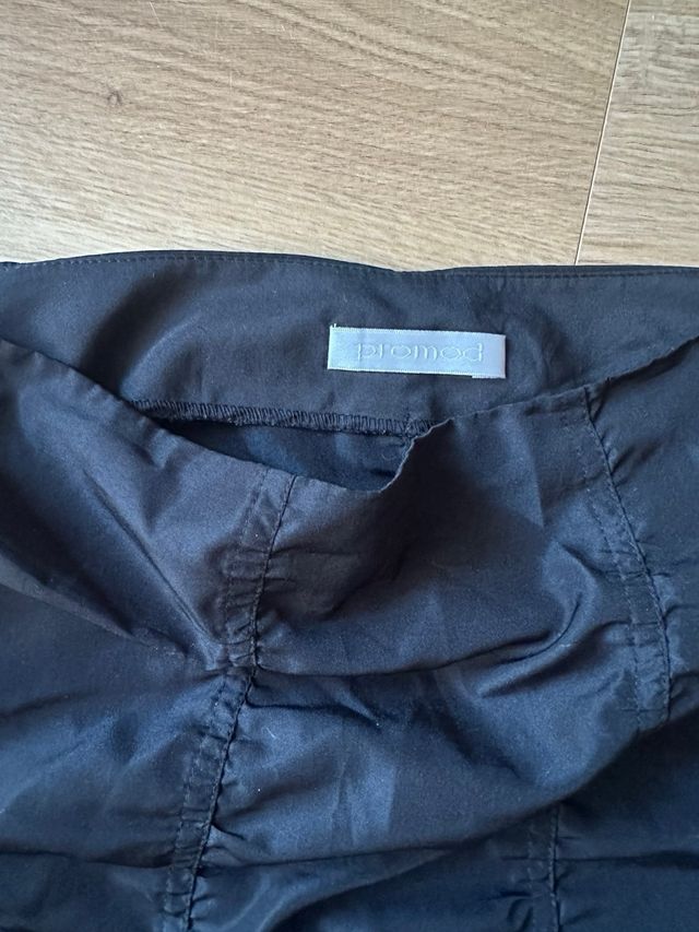 Falda Promod negra con fruncidos