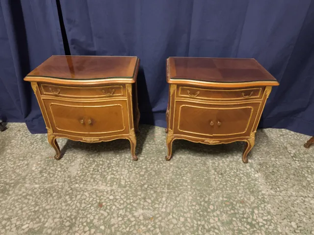 Mesitas de noche antiguas Los Certales