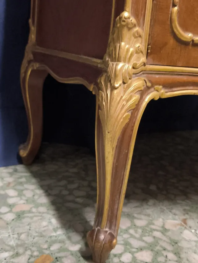 Mesitas de noche antiguas Los Certales